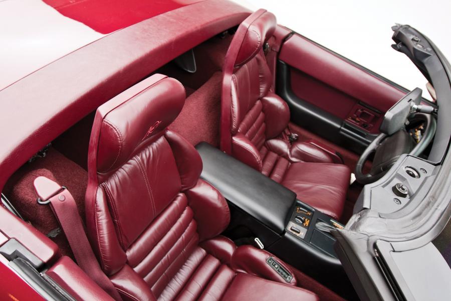  Chevrolet Corvette Convertible 1993 года  (фото 8 из 20)